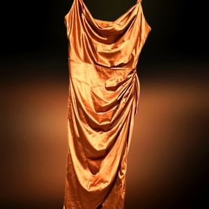 Silk chrome dress with ruscheing on left hip